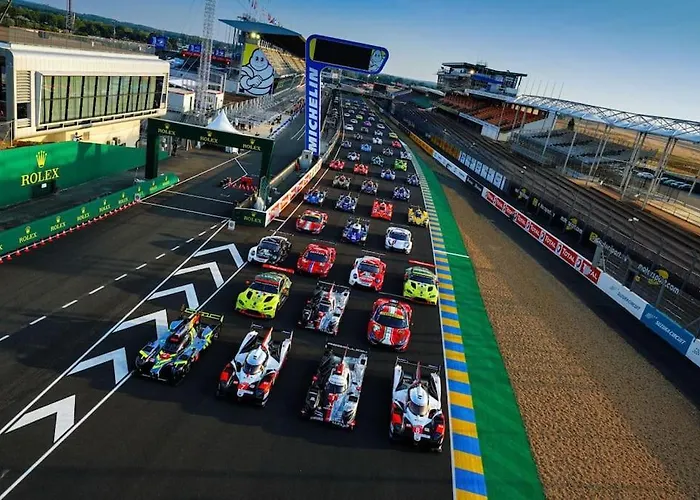 빌라 Villa - 14 Beds - Snooker - Jacuzzi - Loft Cinema - 800M Bugatti - 24H Du Mans