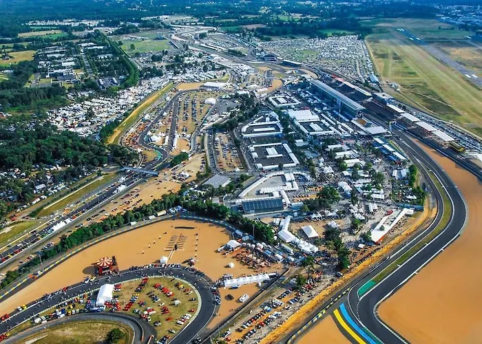 빌라 Villa - 14 Beds - Snooker - Jacuzzi - Loft Cinema - 800M Bugatti - 24H Du Mans 르망